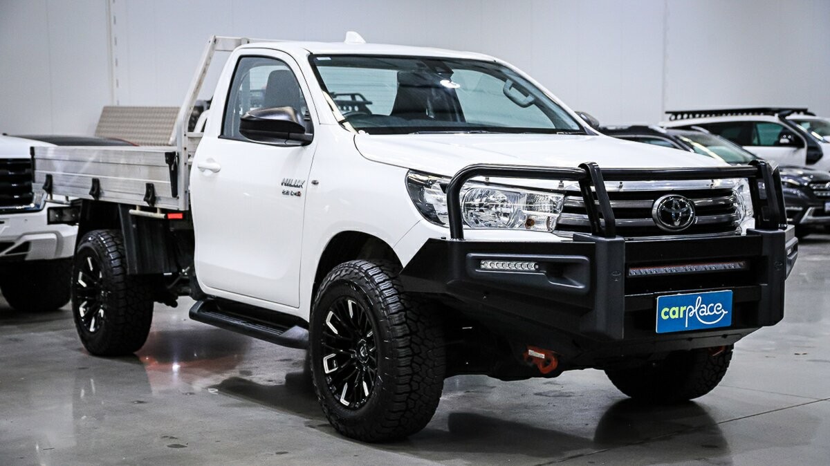 Toyota Hilux image 3