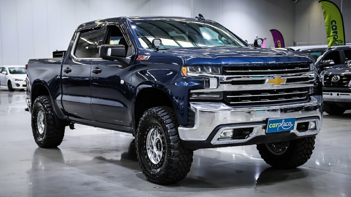 Chevrolet Silverado image 3