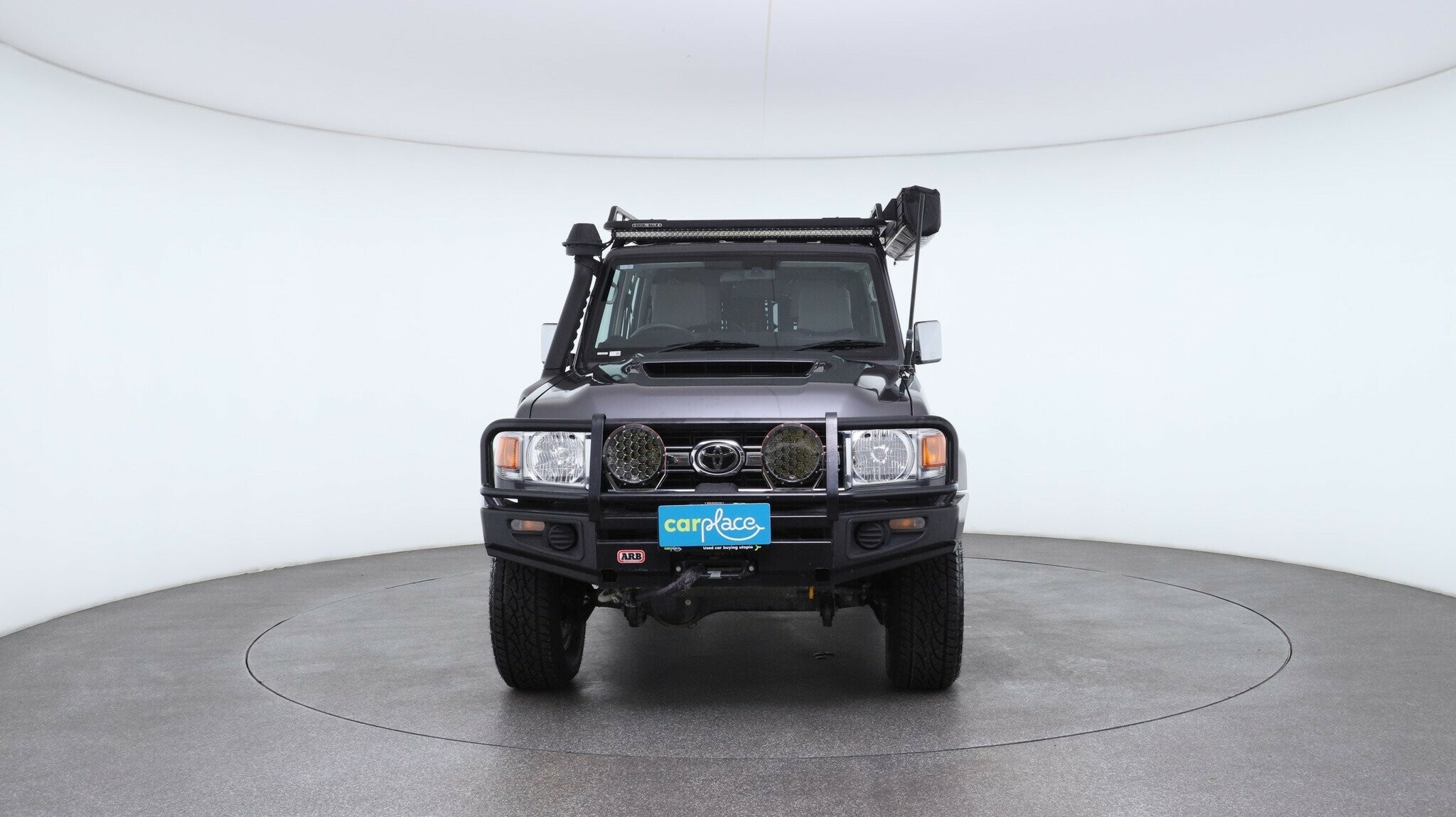Toyota Landcruiser image 2