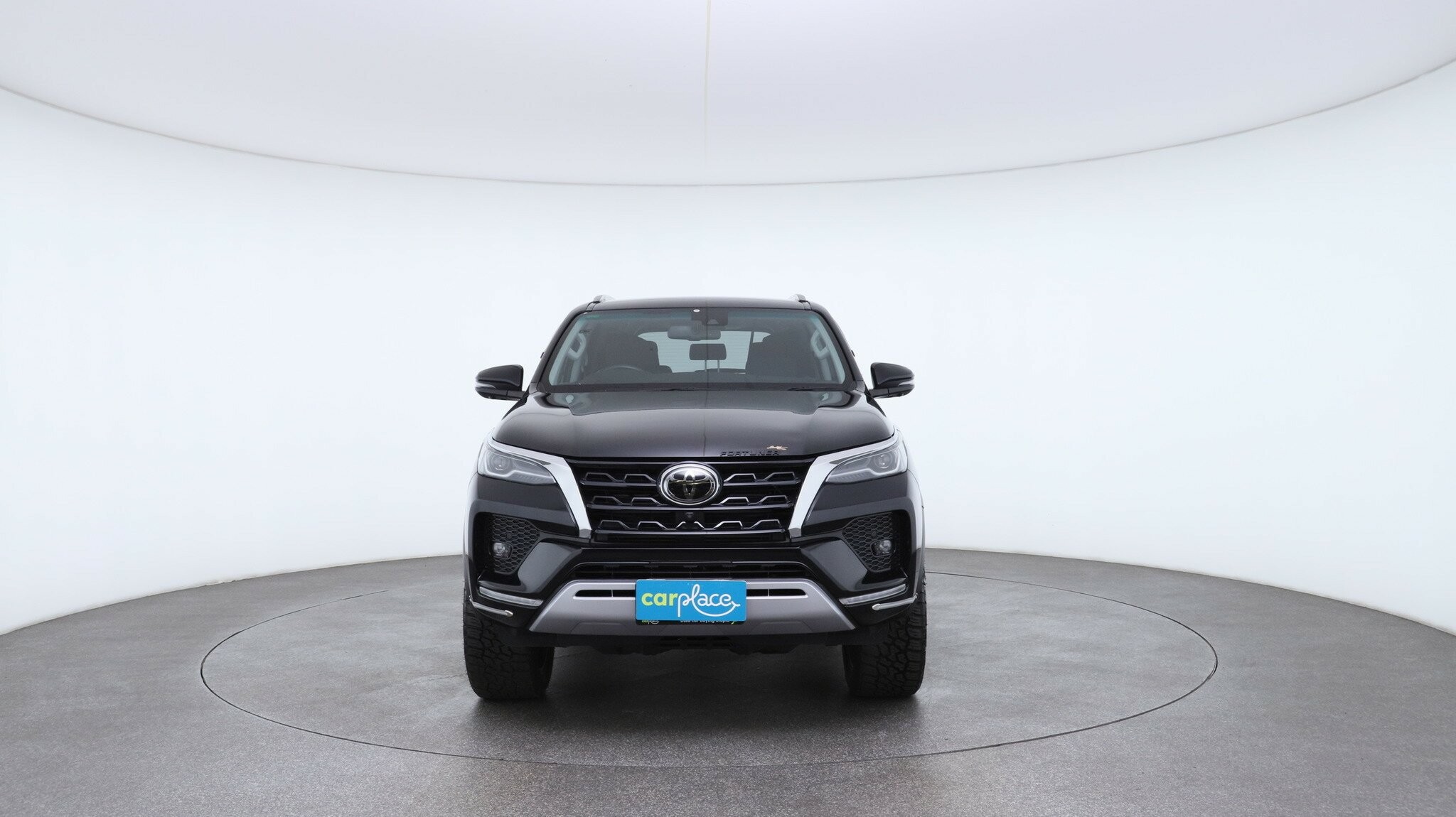 Toyota Fortuner image 2