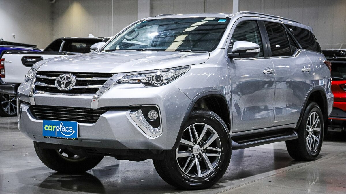 Toyota Fortuner image 1