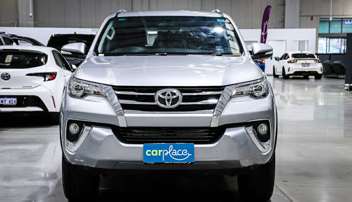 Toyota Fortuner image 2
