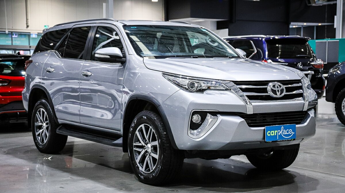 Toyota Fortuner image 3