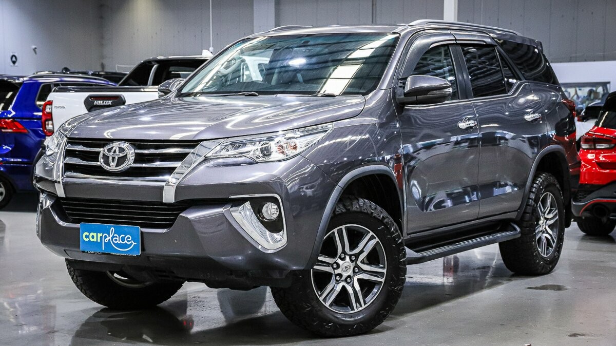 Toyota Fortuner image 1