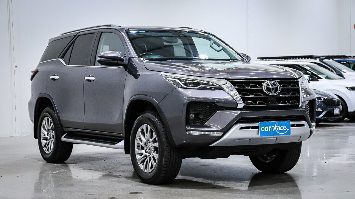 Toyota Fortuner image 3