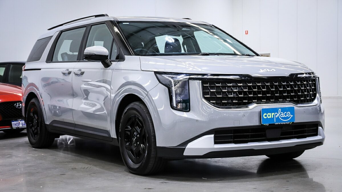 Kia Carnival image 2