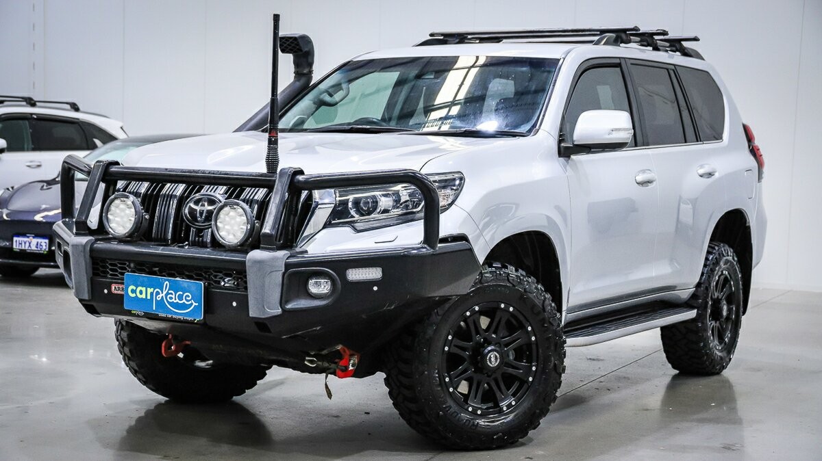 Toyota Landcruiser Prado image 1