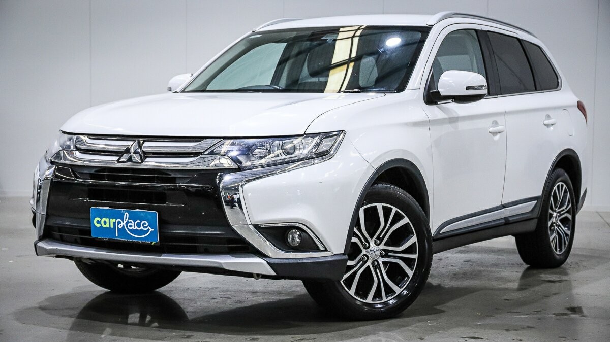 Mitsubishi Outlander image 1