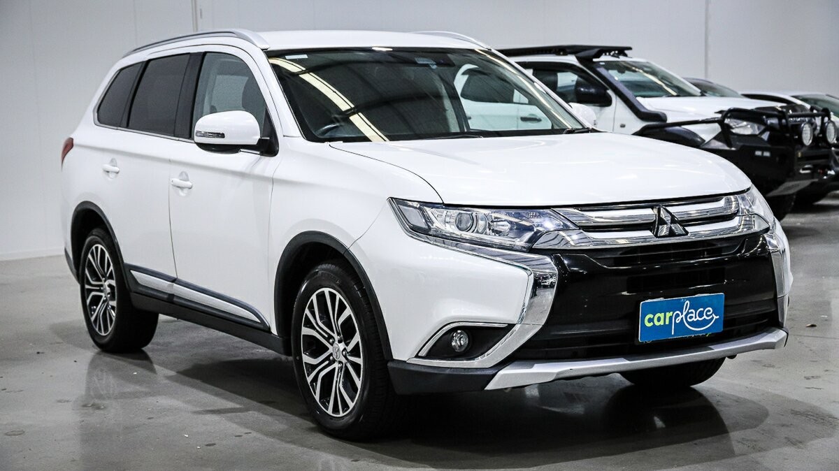 Mitsubishi Outlander image 3