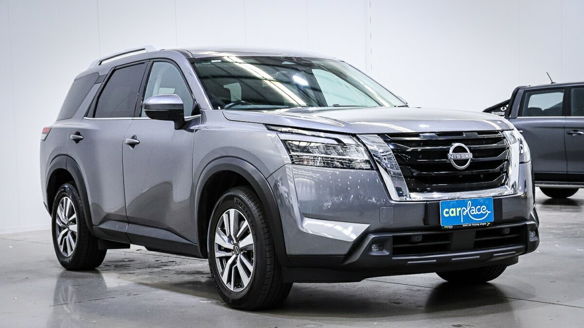 Nissan Pathfinder image 3