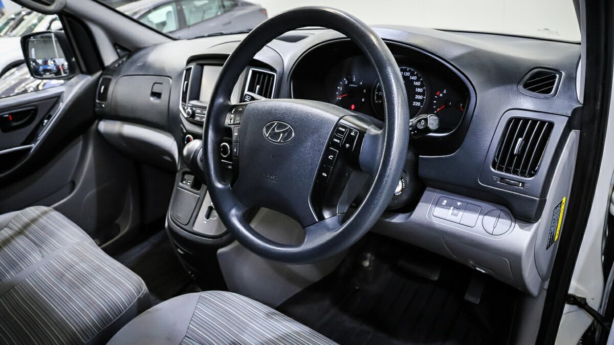 Hyundai Iload image 4