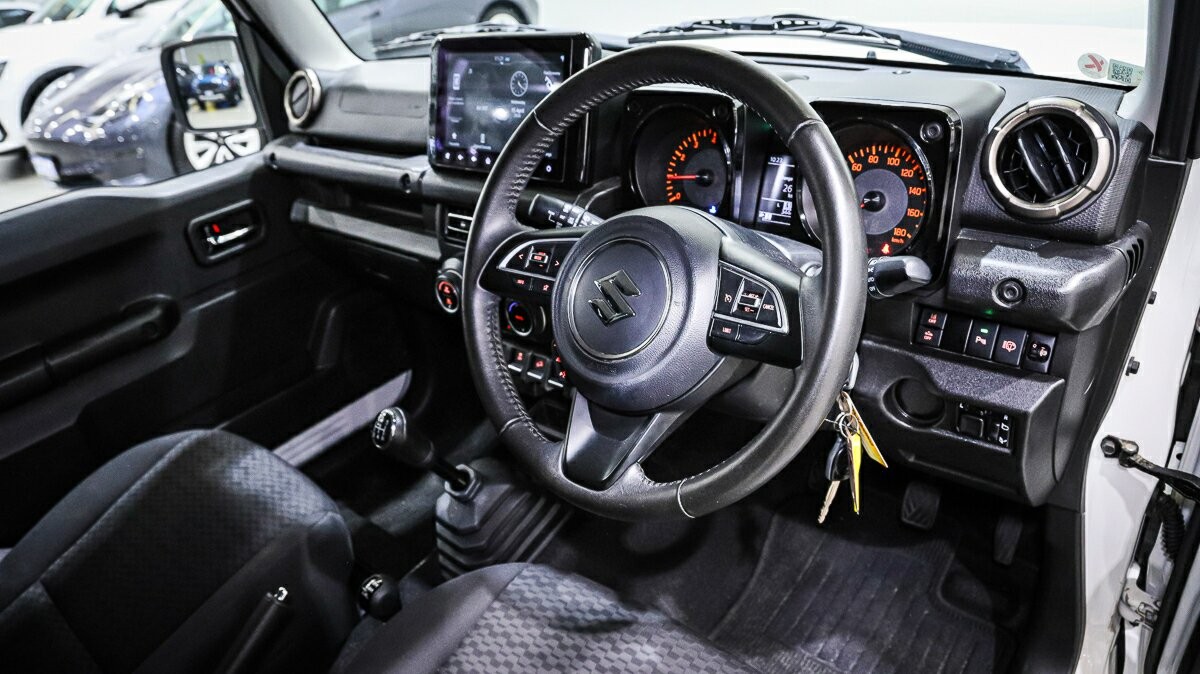 Suzuki Jimny image 4