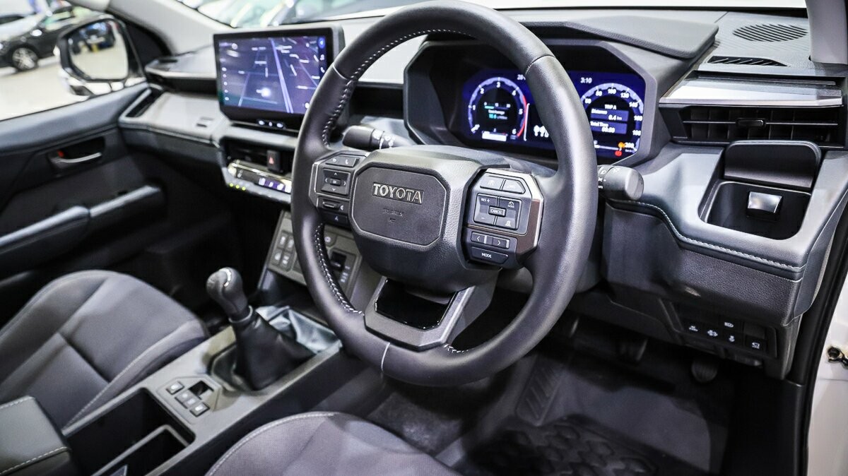 Toyota Hilux image 4