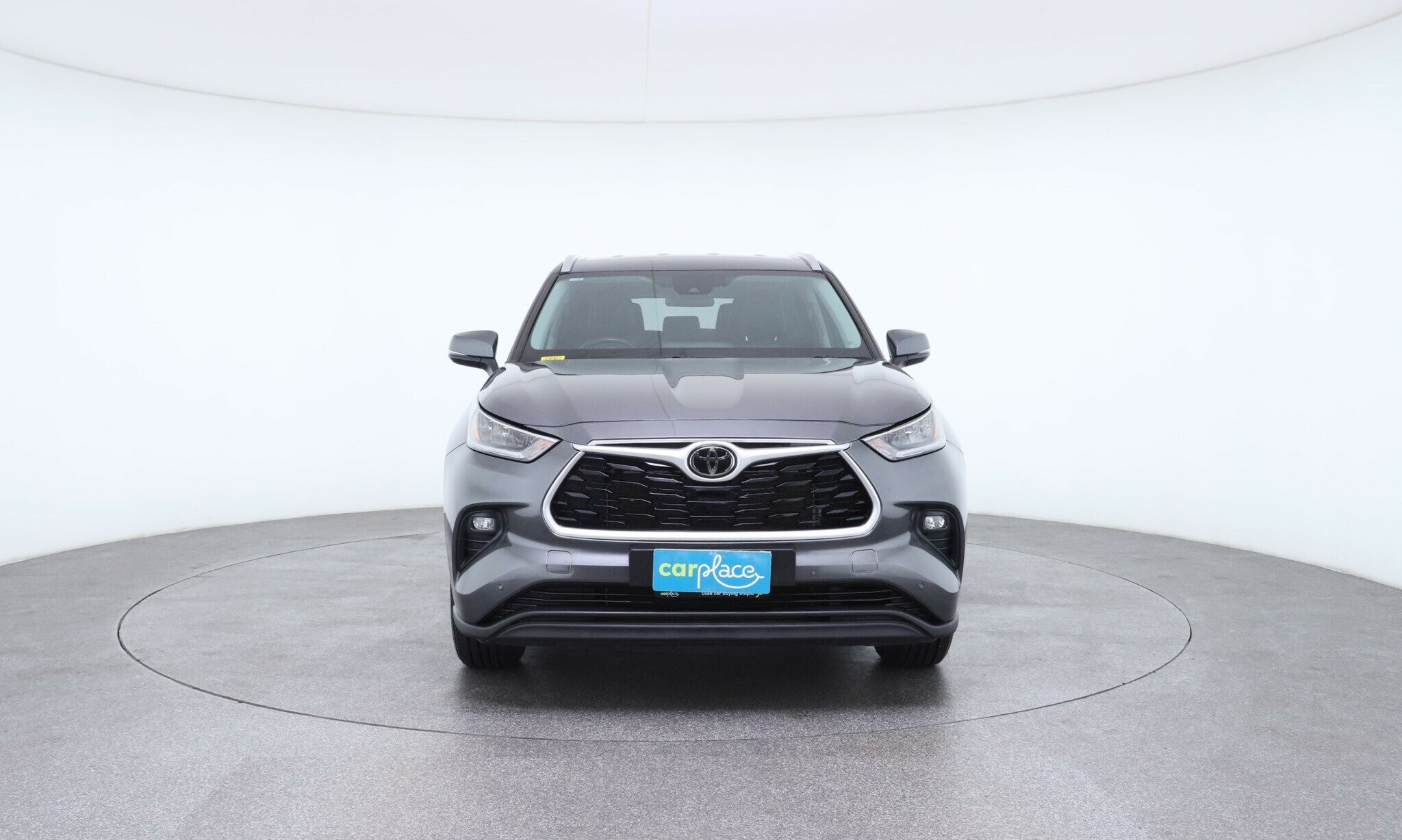 Toyota Kluger image 2