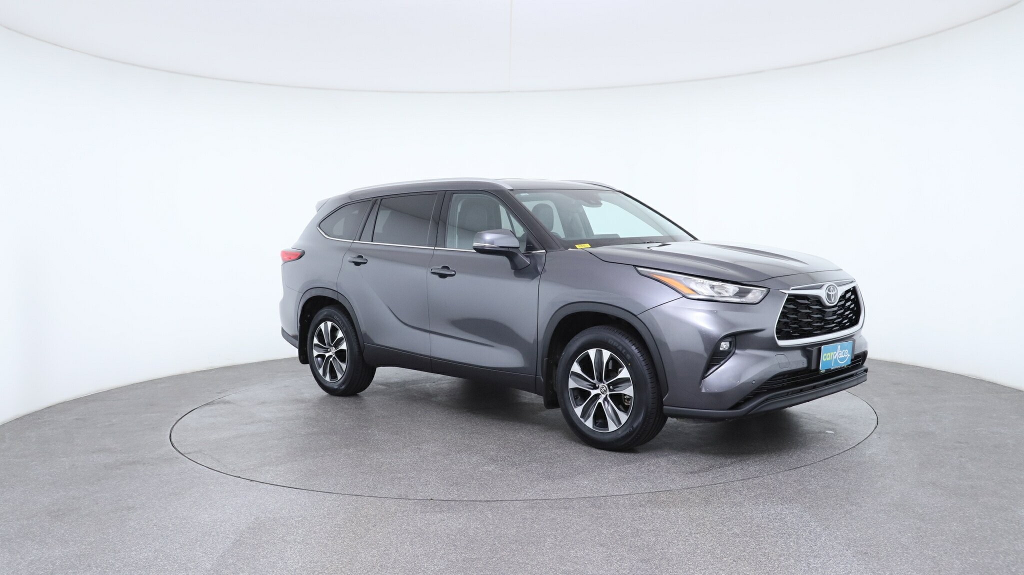 Toyota Kluger image 3