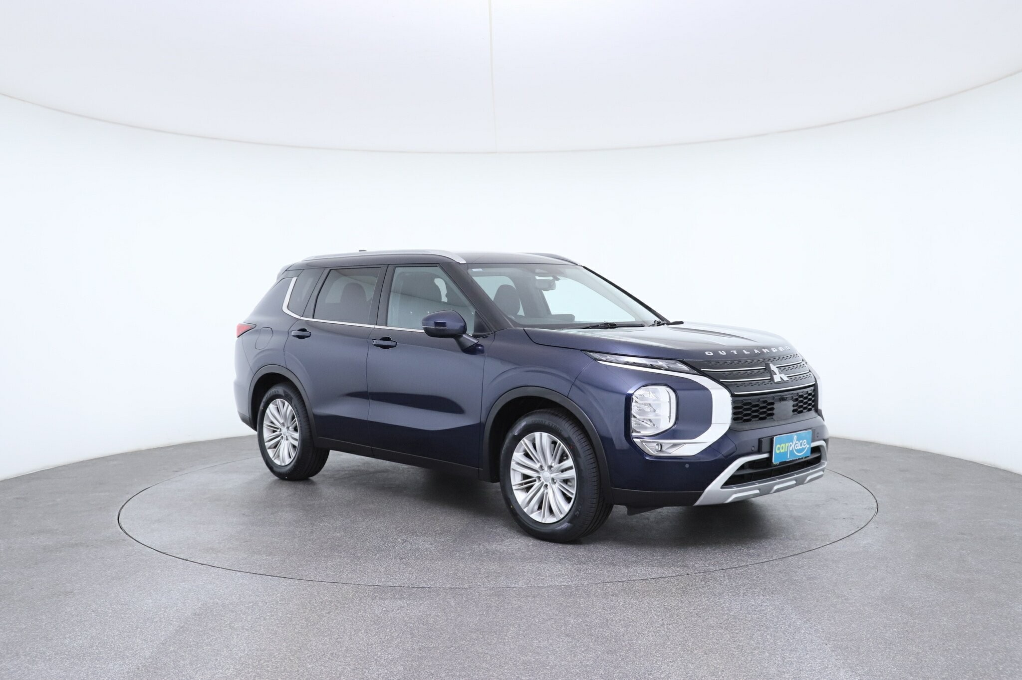 Mitsubishi Outlander image 3