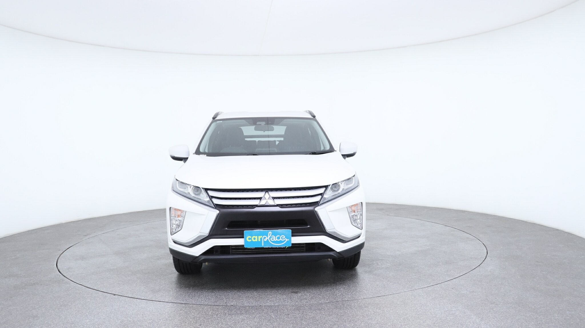 Mitsubishi Eclipse Cross image 2