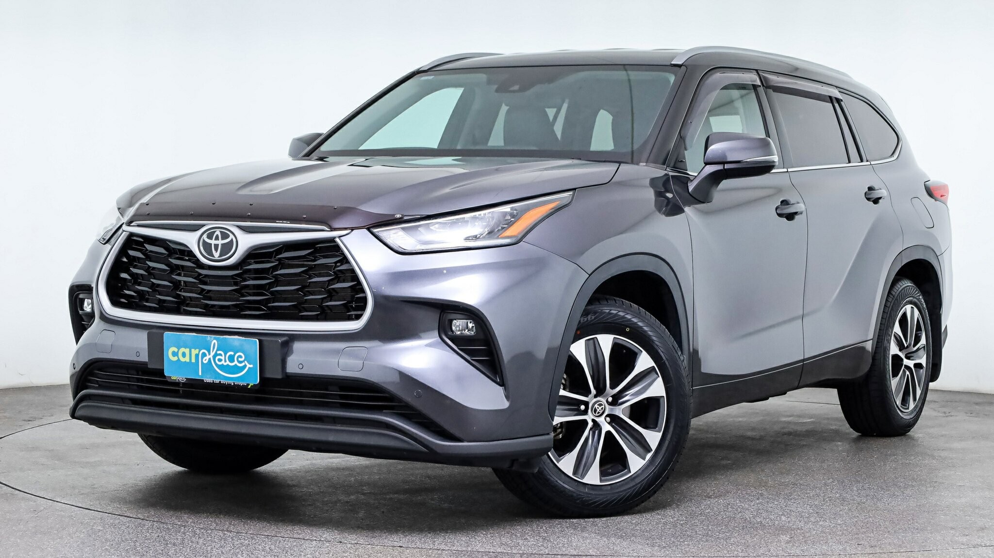 Toyota Kluger image 1