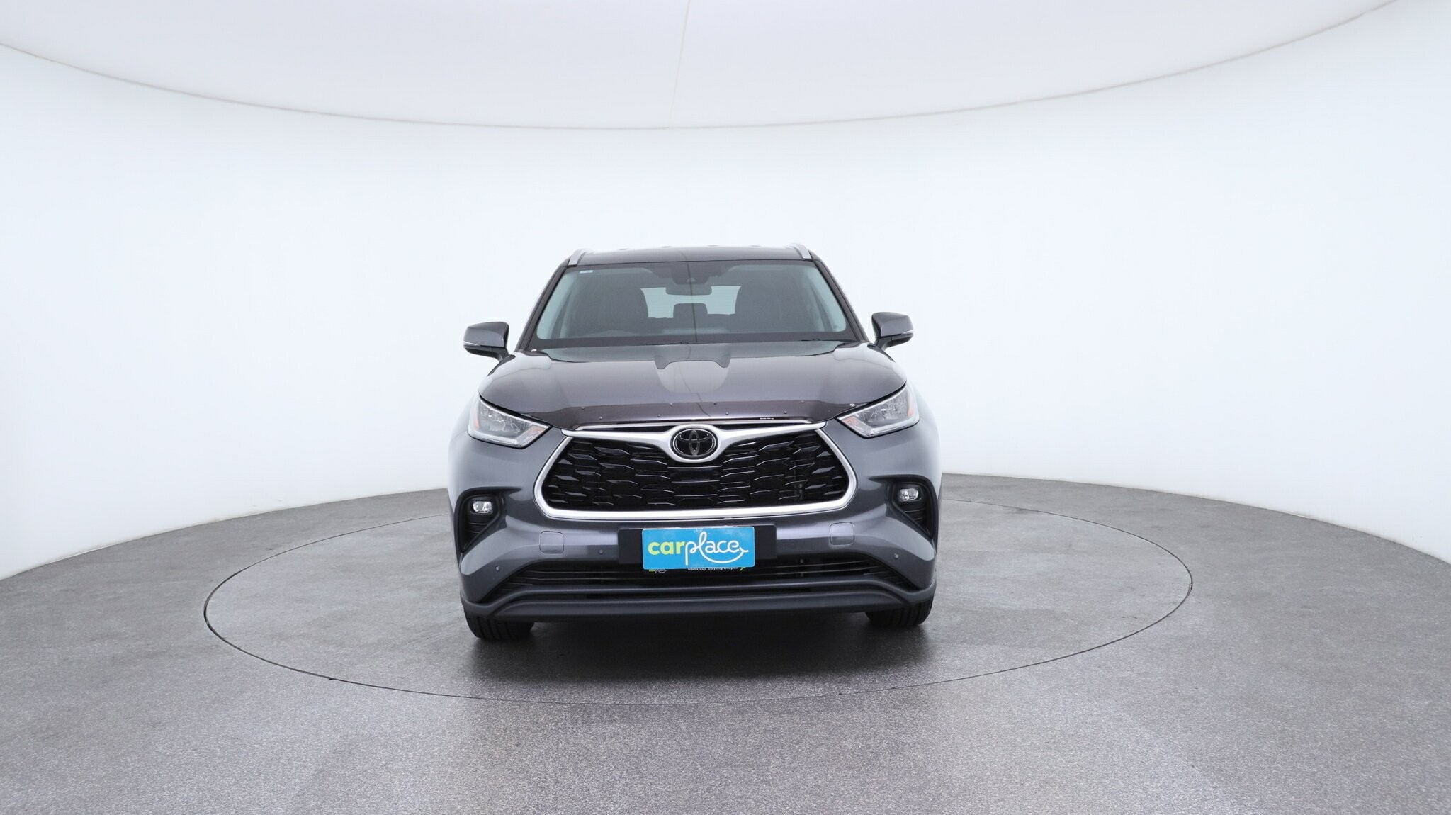 Toyota Kluger image 2