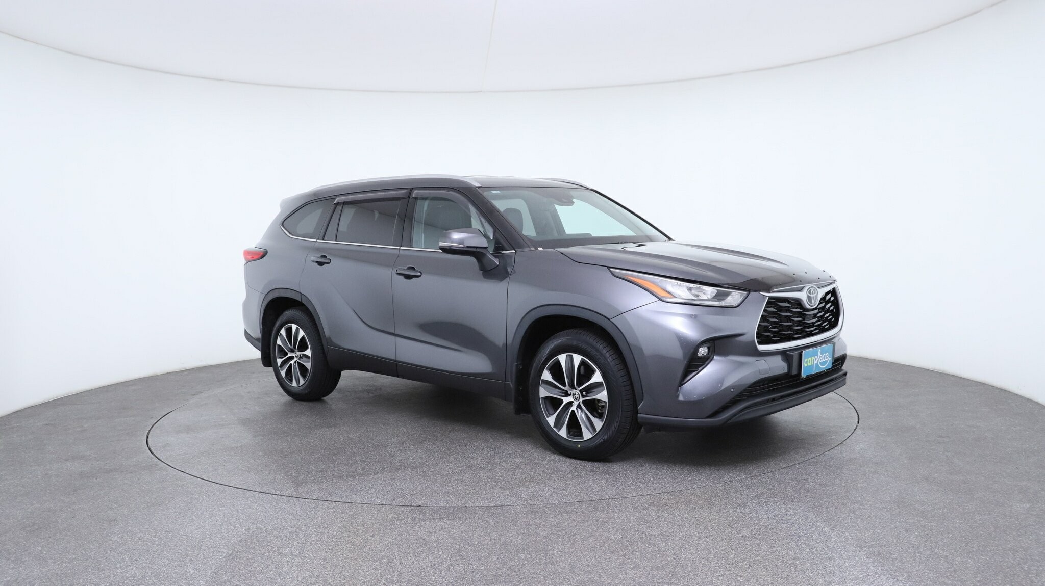 Toyota Kluger image 3