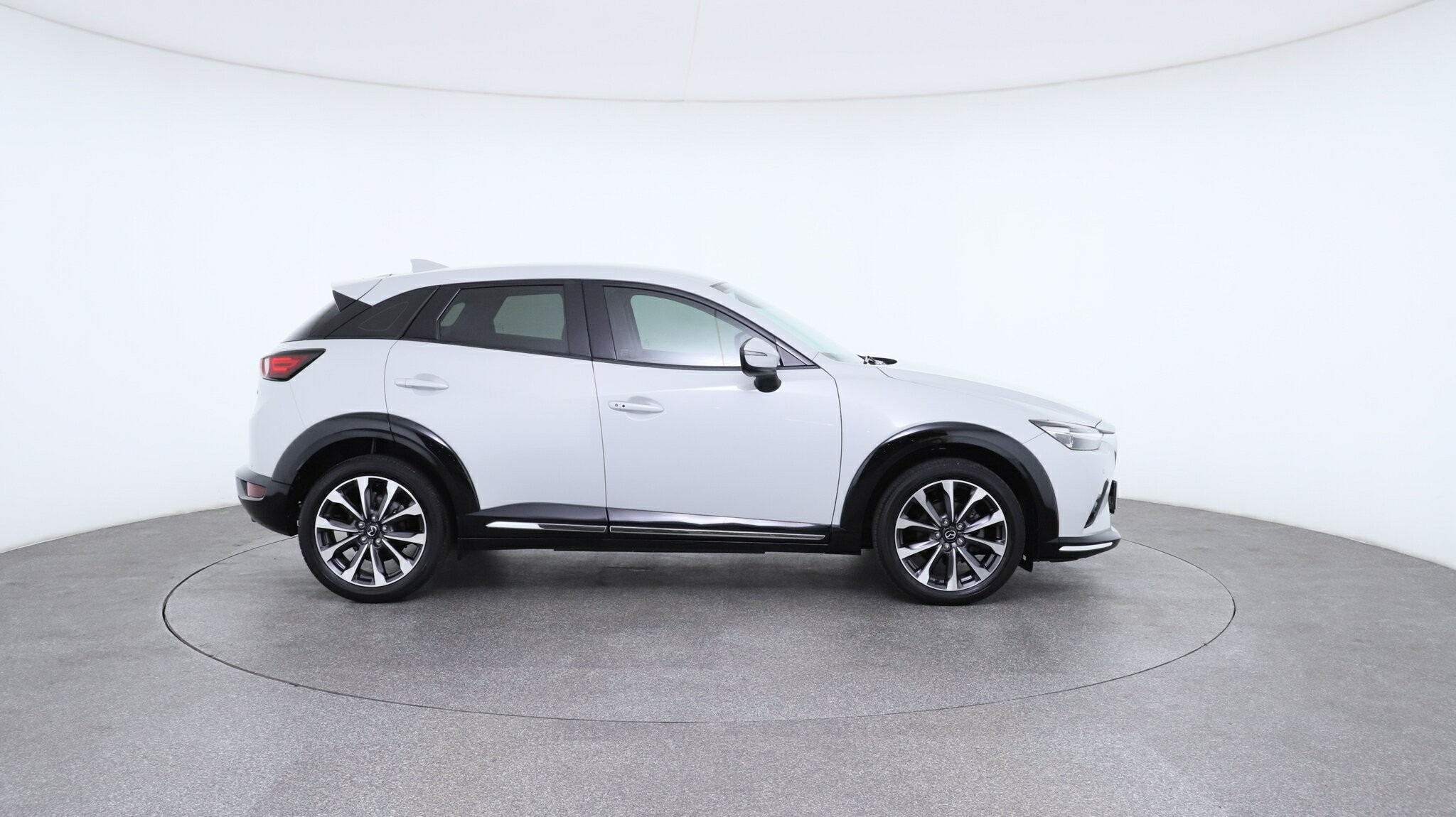 Mazda Cx-3 image 4