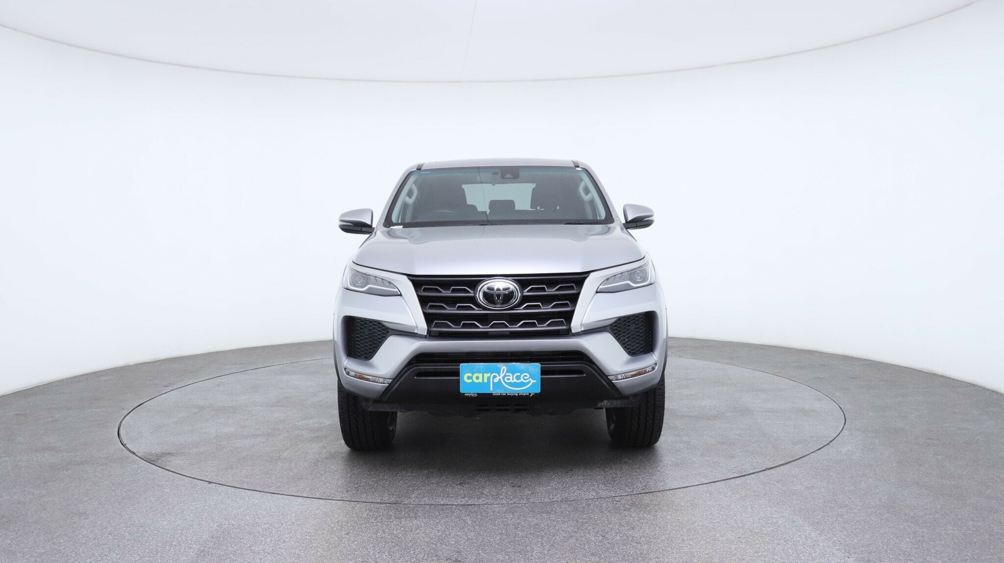 Toyota Fortuner image 2