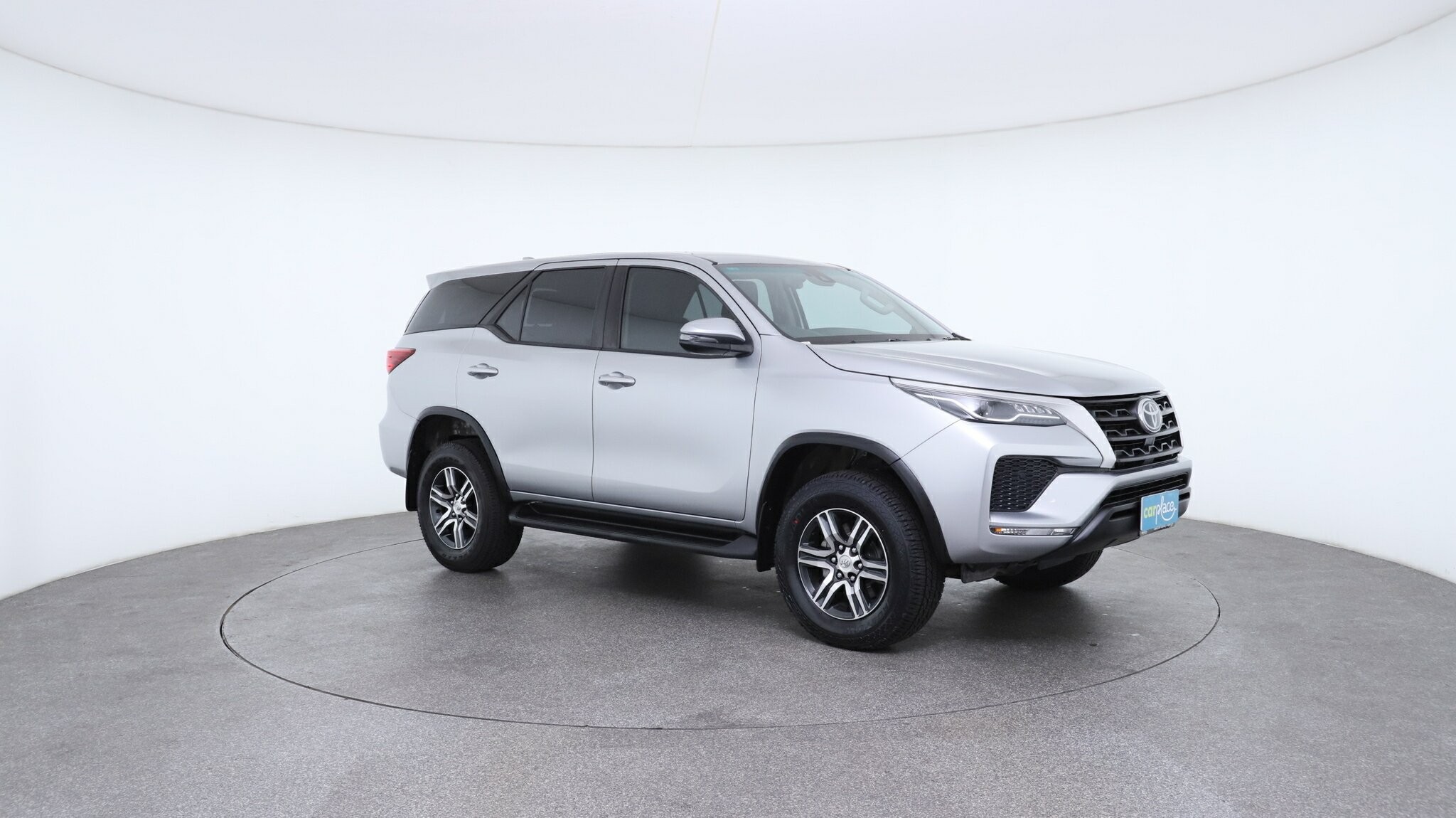 Toyota Fortuner image 3