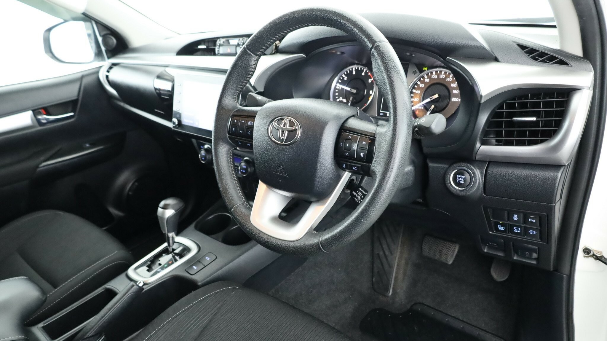 Toyota Hilux image 4