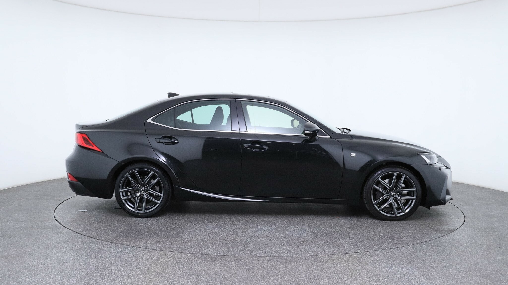 Lexus Is image 4