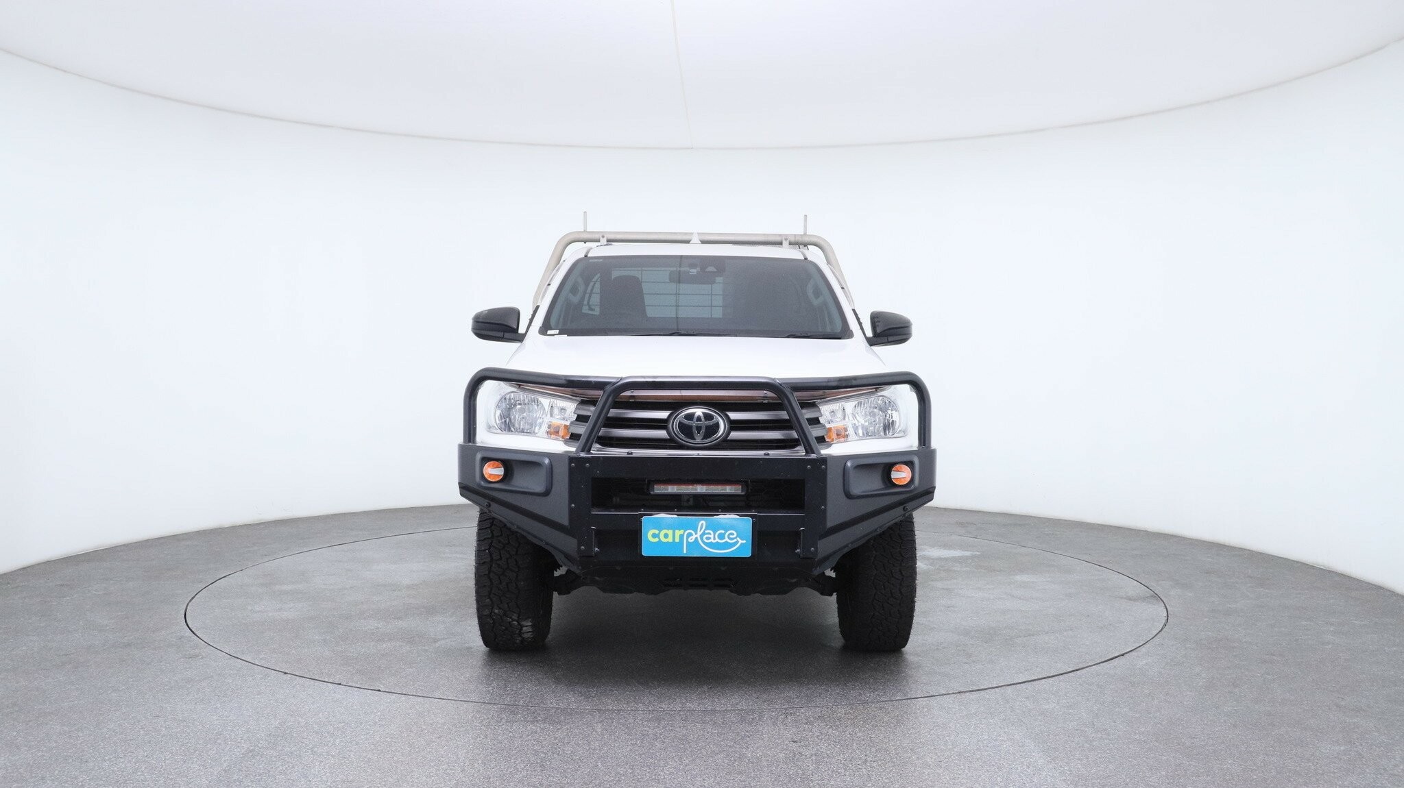 Toyota Hilux image 4