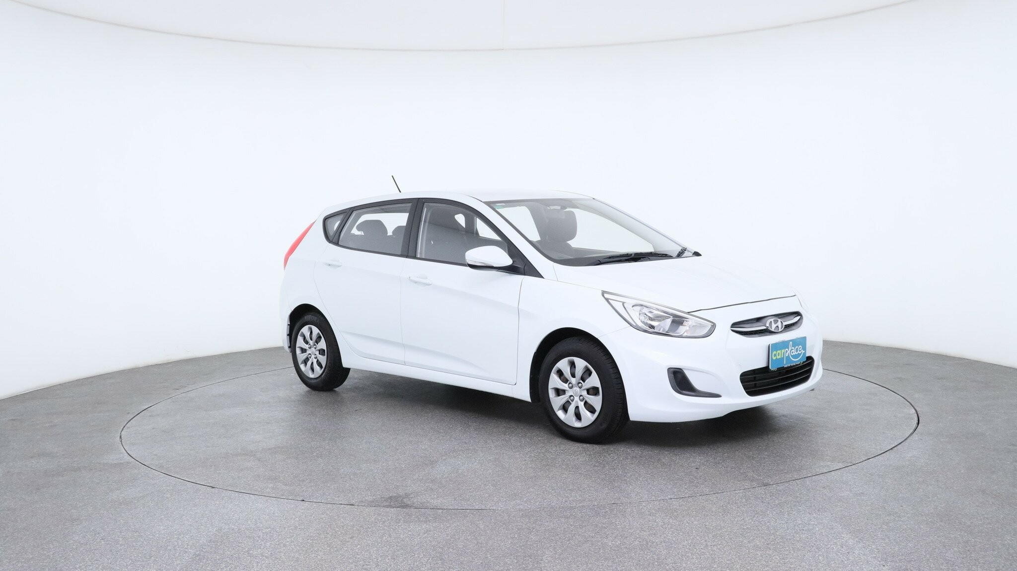 Hyundai Accent image 3