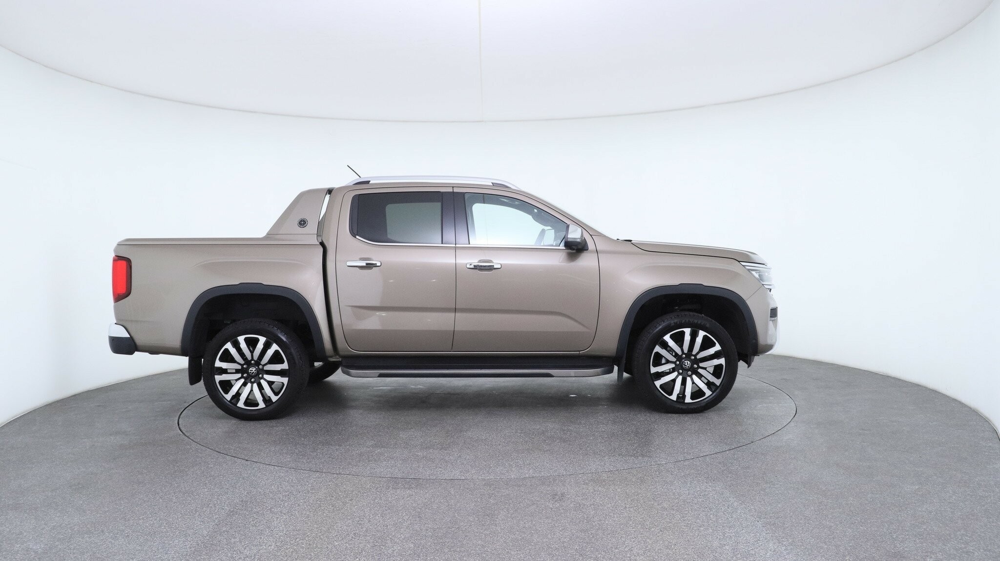 Volkswagen Amarok image 4