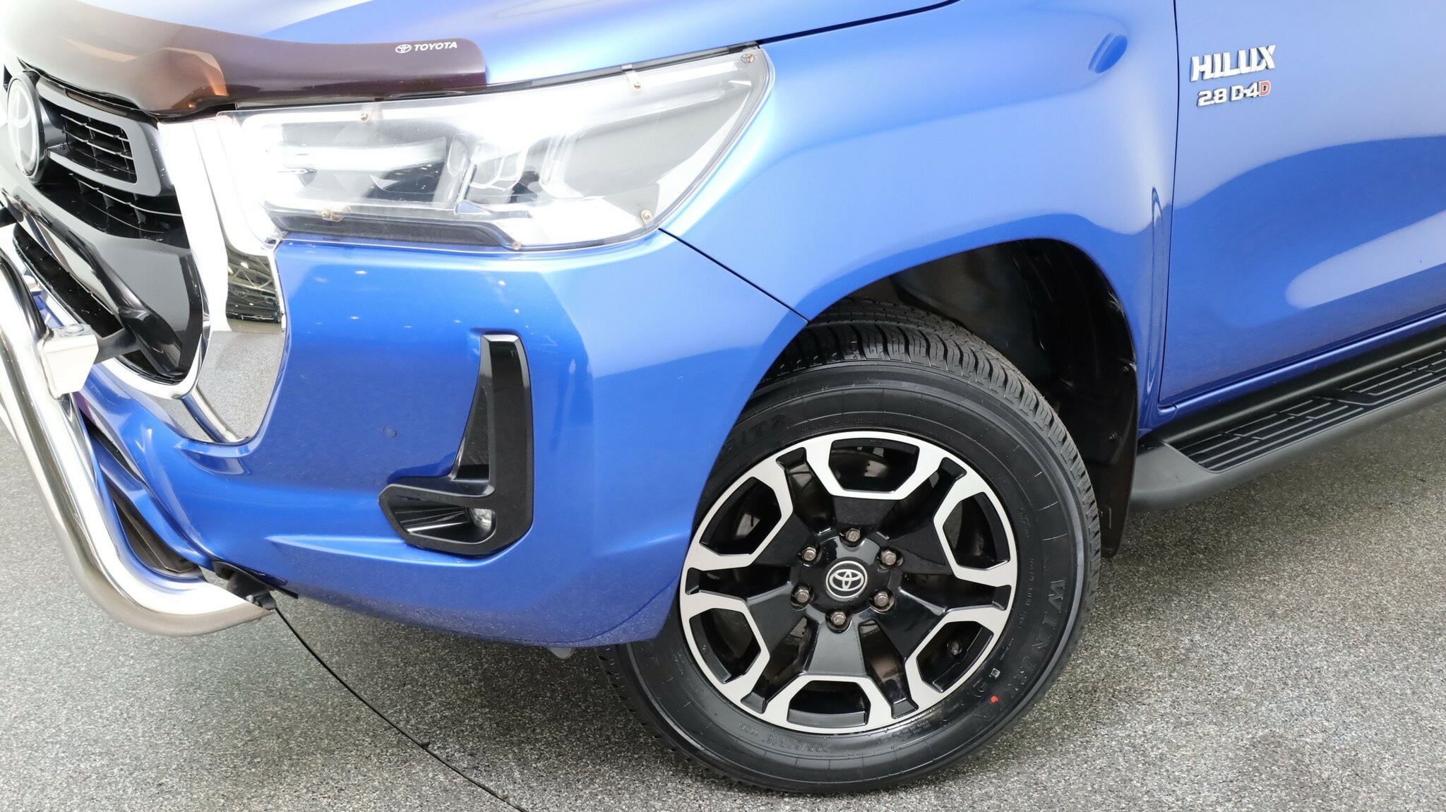 Toyota Hilux image 3