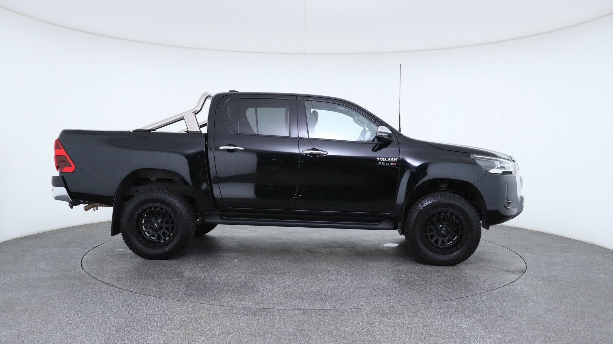 Toyota Hilux image 4