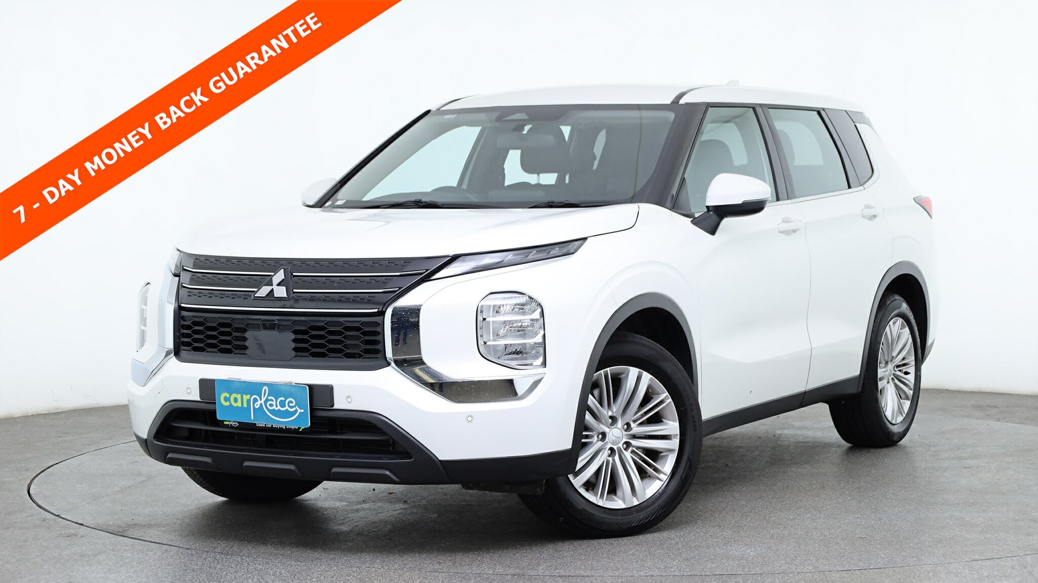 Mitsubishi Outlander image 1