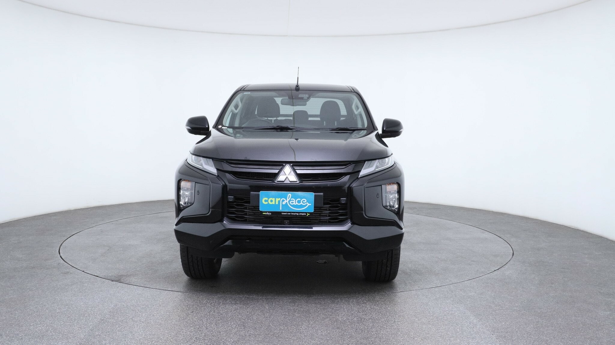 Mitsubishi Triton image 2