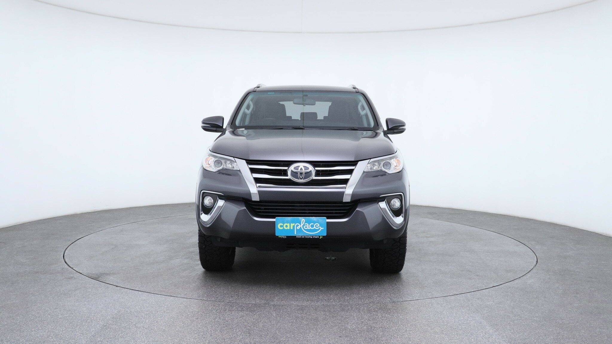 Toyota Fortuner image 2