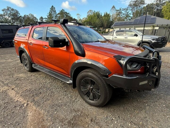 Isuzu D-max image 1