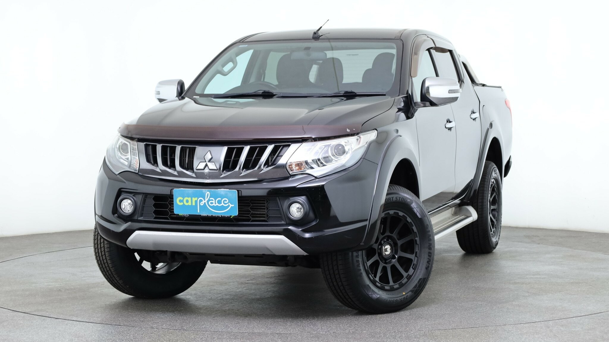Mitsubishi Triton image 2