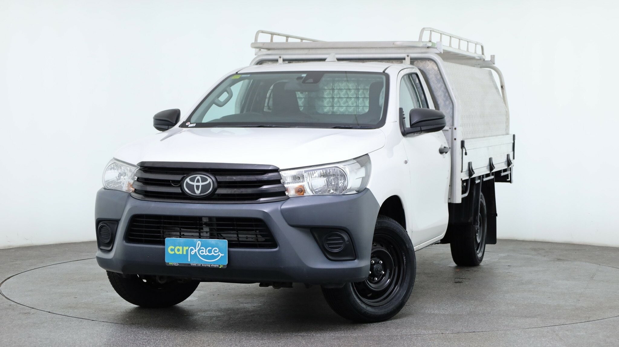 Toyota Hilux image 2
