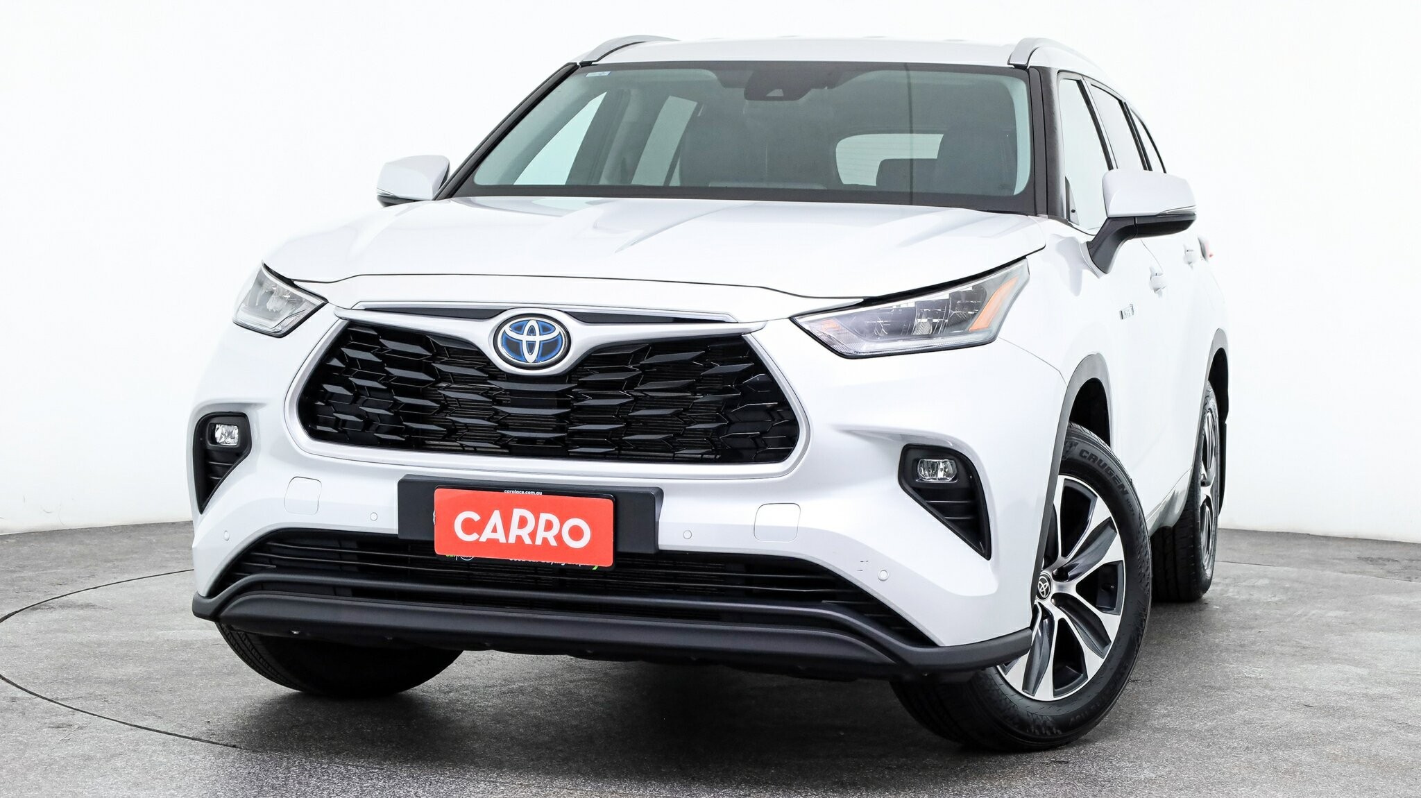 Toyota Kluger image 2