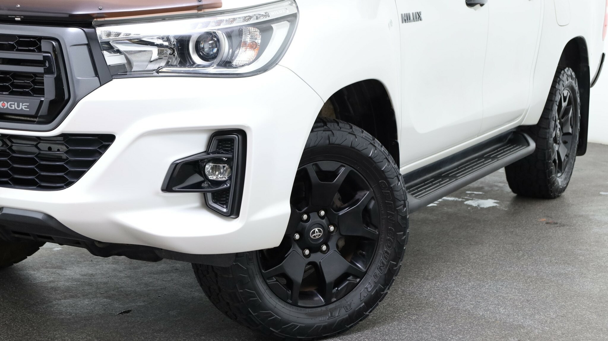 Toyota Hilux image 3