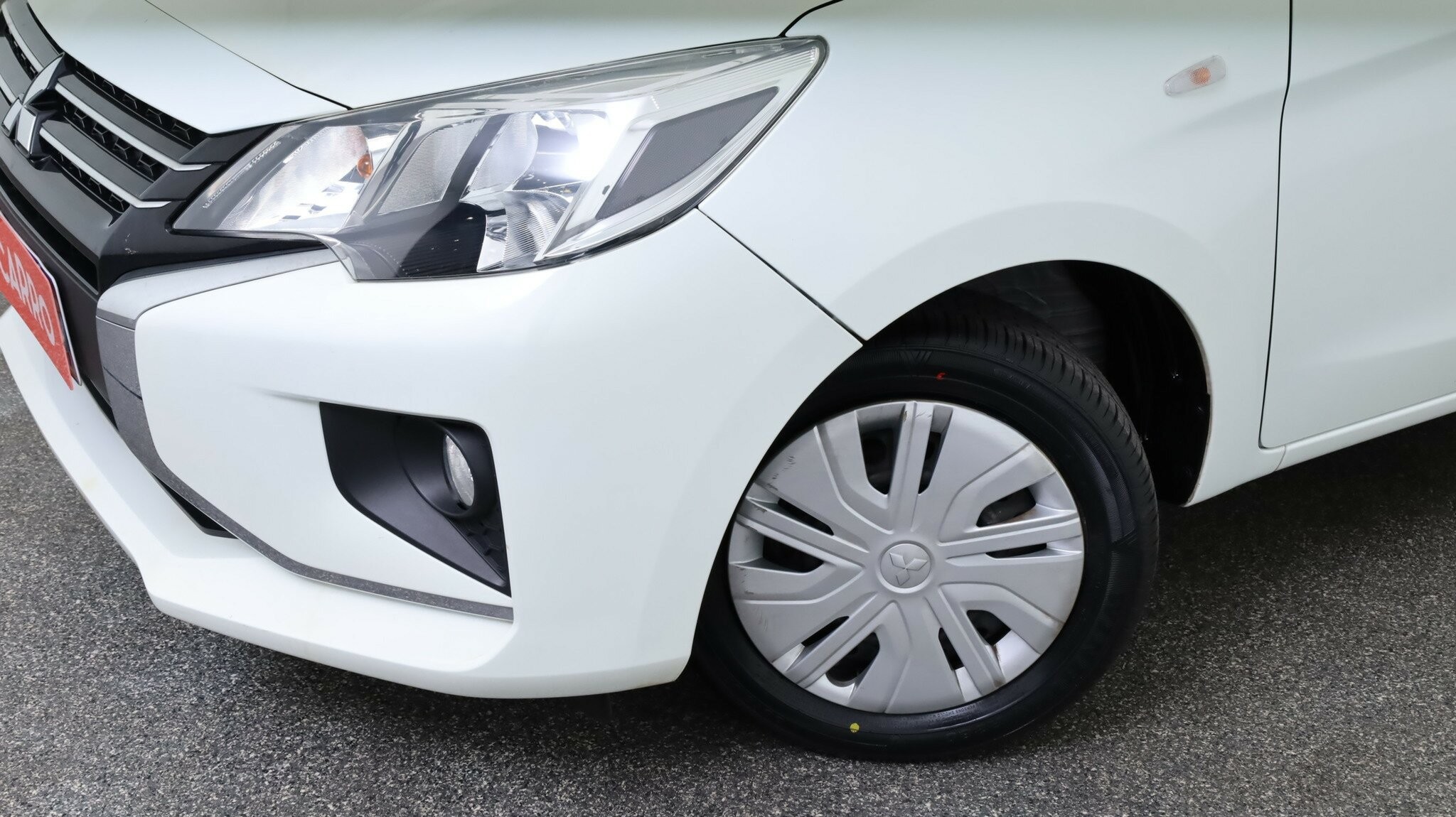 Mitsubishi Mirage image 3