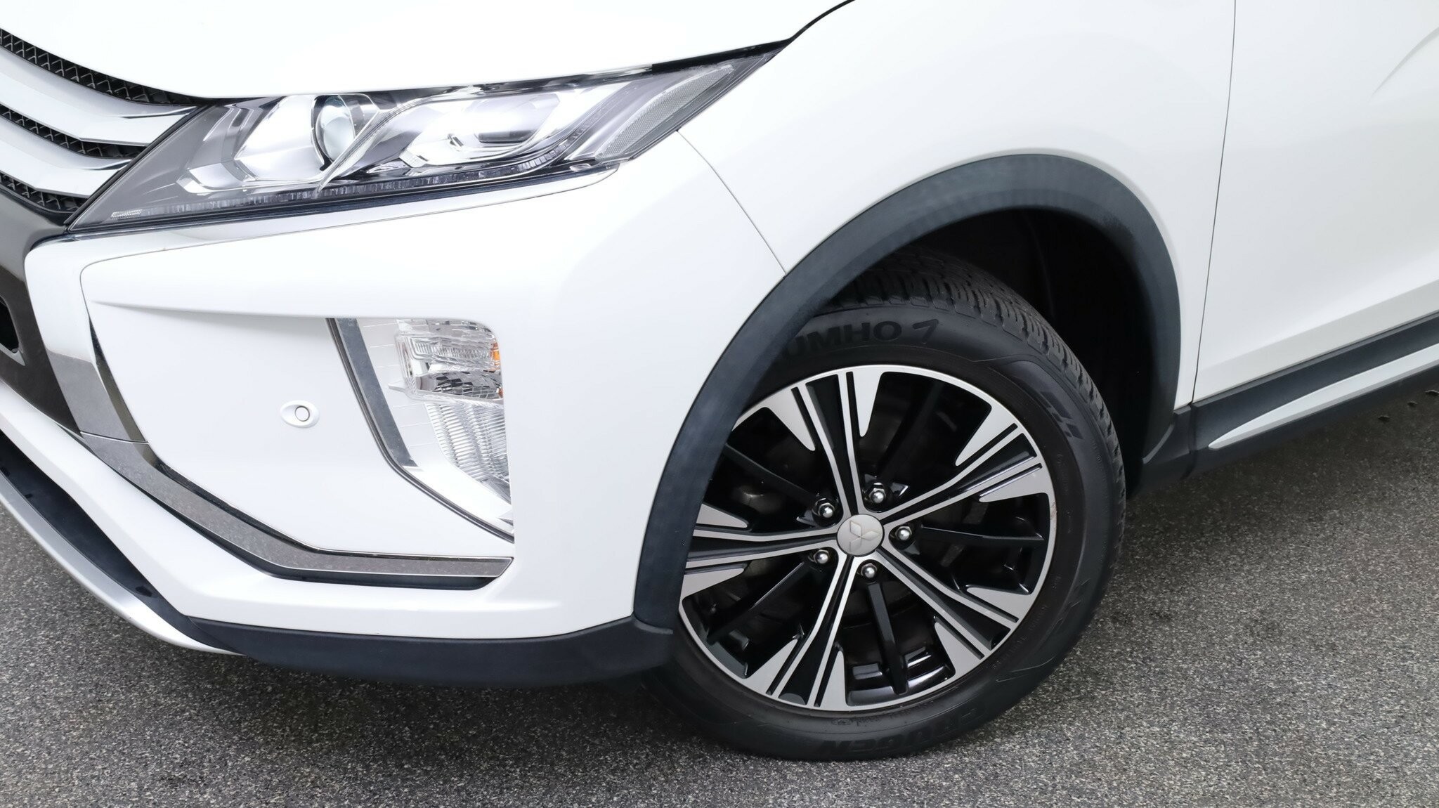 Mitsubishi Eclipse Cross image 3