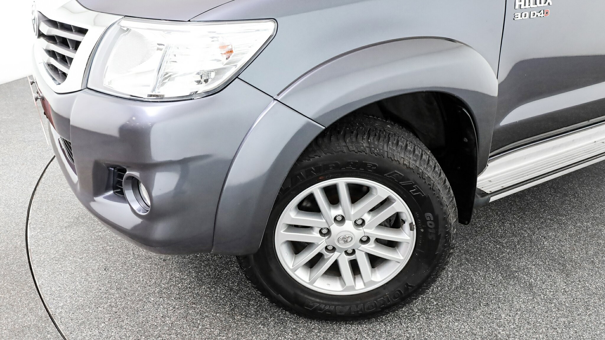Toyota Hilux image 3