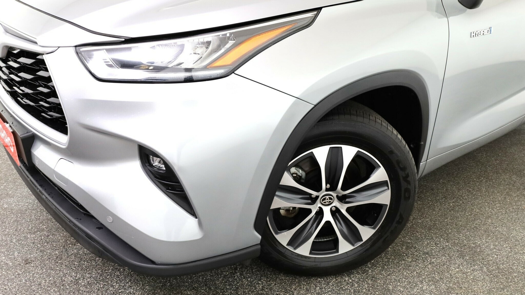 Toyota Kluger image 3