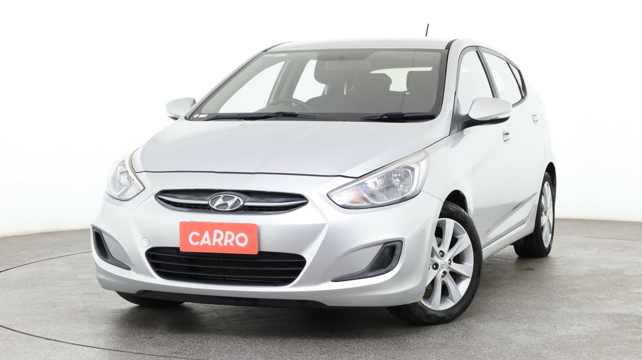 Hyundai Accent image 2