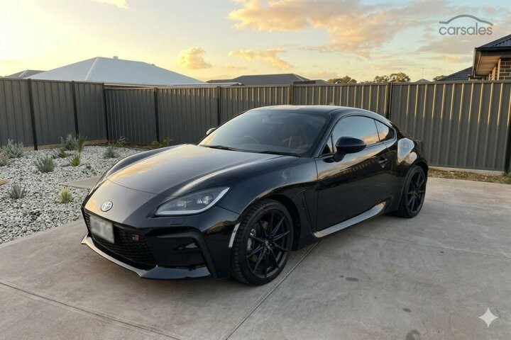 Toyota Gr86 image 2