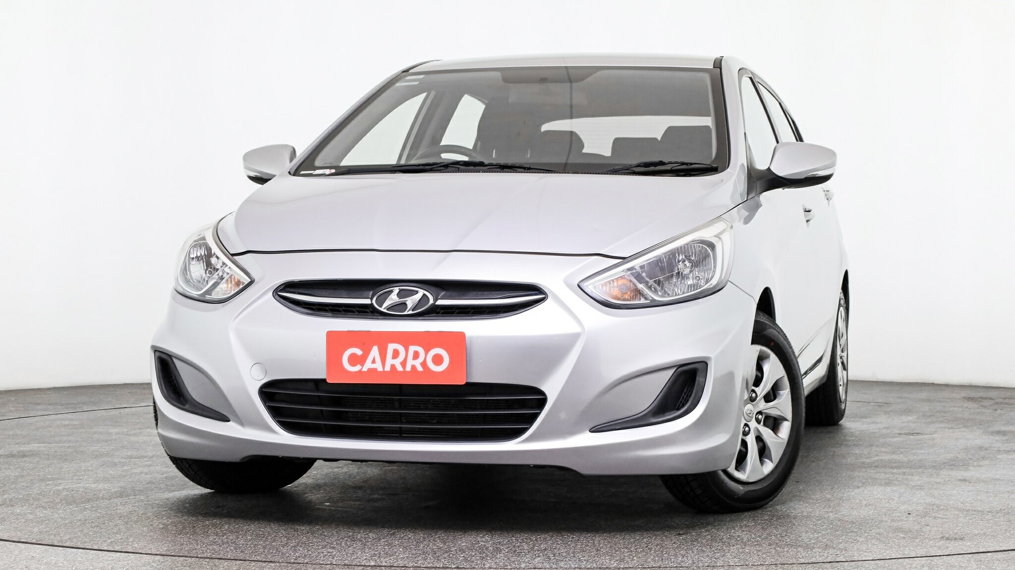 Hyundai Accent image 2