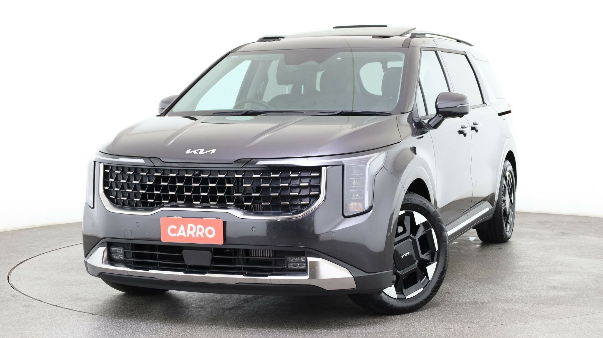 Kia Carnival image 2